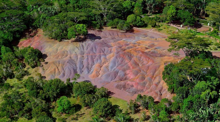 Mauritius-Chamarel-Seven-Coloured-Earth-MRU