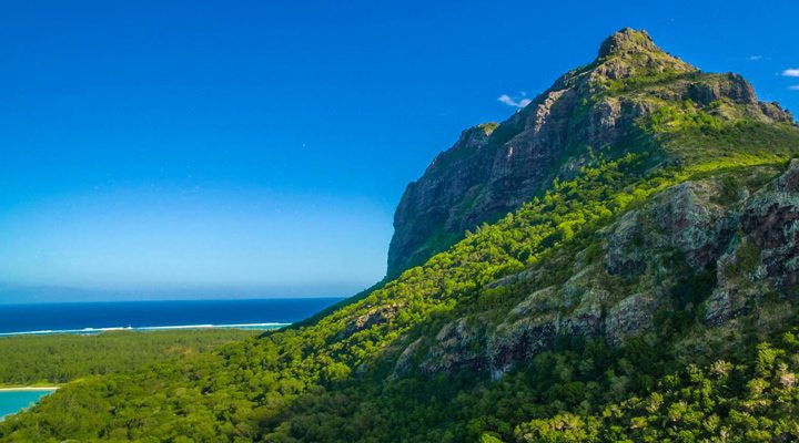 Mauritius-Mountain-Rock-1