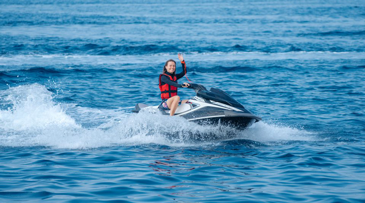 Meedhupparu-Jetski-Jetskis-vattensport-Vattensporter-2