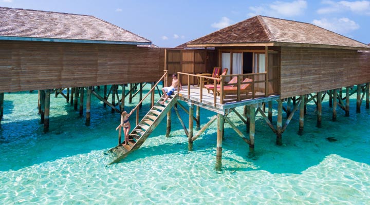 Meeru-Watervilla-Jacuzzi-Water-Villa-Watervillas-Lagoon-Meerufenfushi