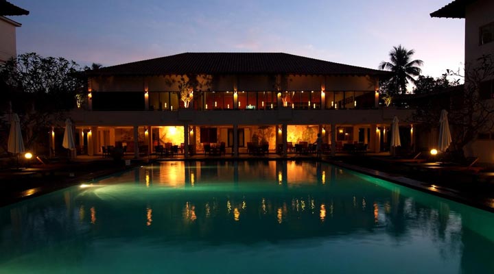 Mermaid-Hotel-Kalutara-Pool-Nights-Natt