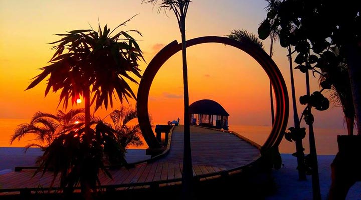 OZEN-Maadhoo-by-Atmosphere-Sunset-Sunsets-Pier-Bridge-Sign