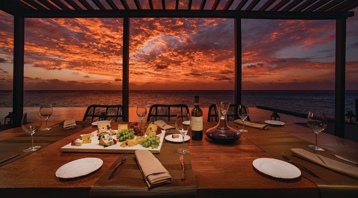 OZEN-Water-Suite-Dining-Deck-Outdoor-Maadhoo