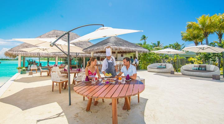 OZEN-by-Atmosphere-At-Maadhoo-Resort-Spa-Lunch-Eat-Beach-Strand