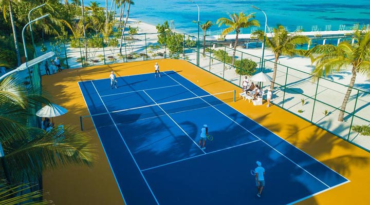 OZEN-by-Atmosphere-at-Maadhoo-Resort-Spa-Tennis-Tenniscourt-Tennisplan-tennisgame