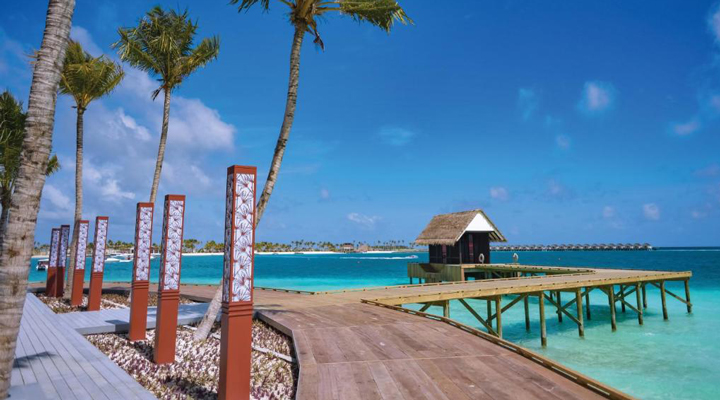 Oblu-Xperience-Ailafushi-Resort-Spa-Hamnen-Hamn