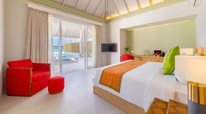 Olhuveli-Beach-Spa-Resort-Grand-Beach-Villa-Pool-Rummet-Rum