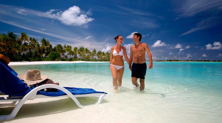 Olhuveli-Couple-Maldiverna-Maldives-Palm-Lagoon