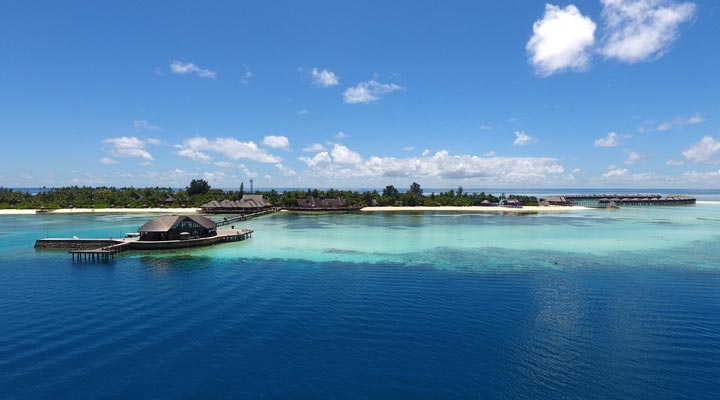 Olhuveli-View-Arrival-Pier-Lagoon-Reef-Rev-Sand-Strand-Beach