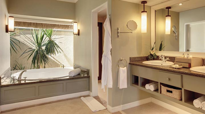 Outrigger-Room-Bathroom