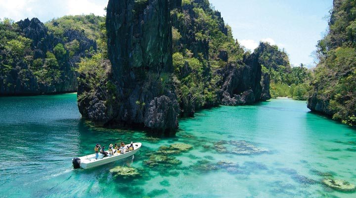 Palawan-El-Nido-Boatss-Philippines-Filippinerna