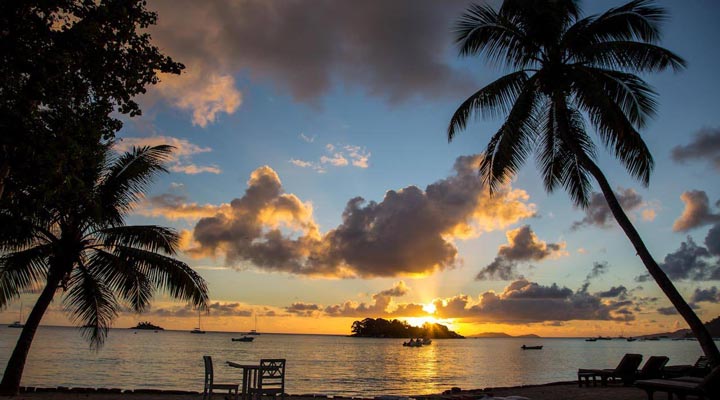 Paradise-Sun-Hotel-Spa-Sunset-Beach-Strand-Sol-Palm-Palms