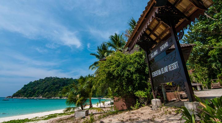 Perhentian-Island-Resort-Sign-Skylt-Beach-Strand-Lagoon-Lagun