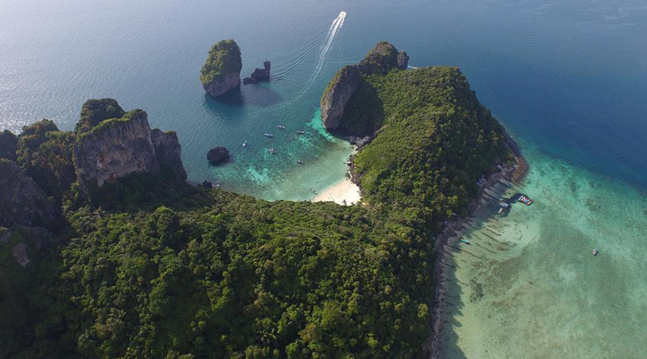 Phi-Phi-Island-Village-Mountains-Berg