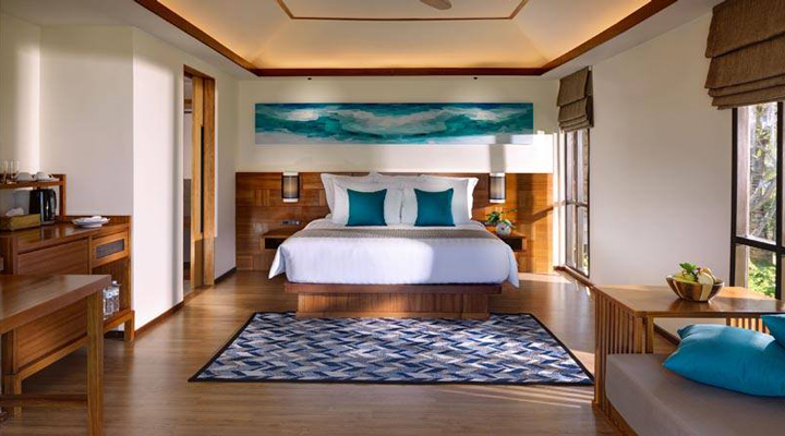 Phi-Phi-Island-Village-Resort-Spa-Bedroom-Sovrum-Rum