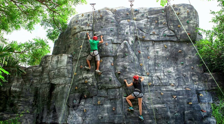 Plantation-Bay-Resort-Hotel-Spa-Climbing-Klattra-Climbwall