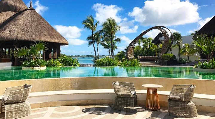 Shangri-La-Le-Touessrok-Pool-Pooldeck-Seaview-Strand-Beach