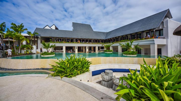 Shangri-La-Le-Touessrok-Resort-Spa-Building-Pool