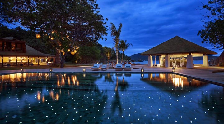 Six-Senses-Zil-Pasyon-Pool-Night-Natt-Pools-Skies-Sky-Himmel