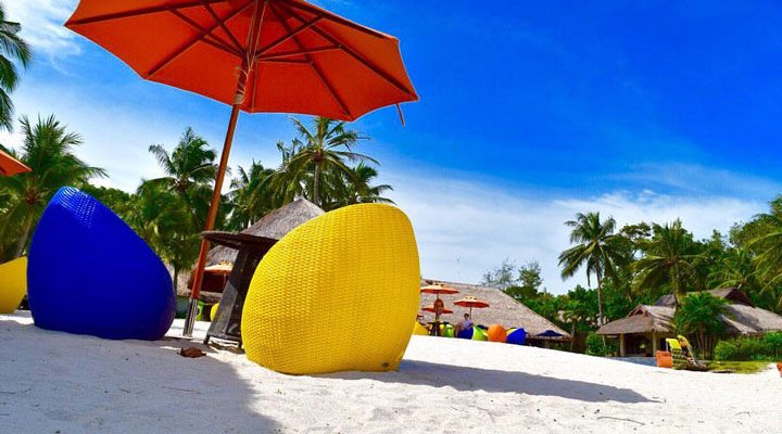 South-Palms-Panglao-Beachchairs