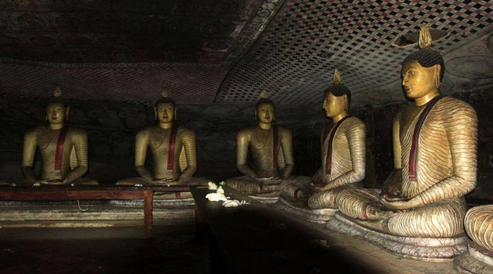 Sri-Lanka-Dambulla-Rock-Temple-Tempel-Culture-Kultur