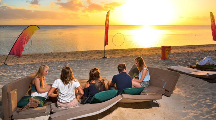 Sugar-Beach-Resort-Spa-Mauritius-Fest-Pary-Beachparty-Sofa-Soffa