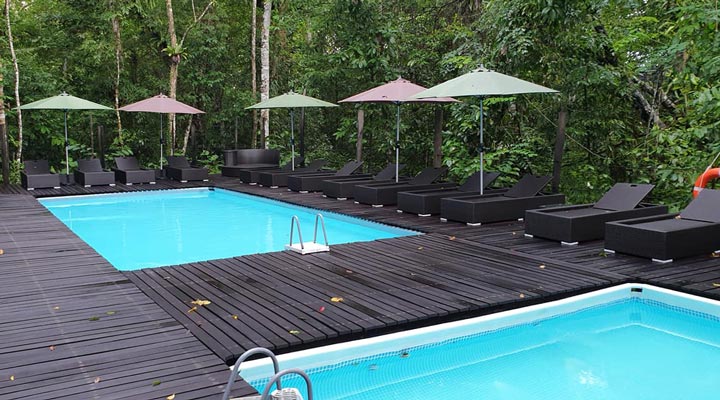 Sukau-Rainforest-Lodge-Pool-Pools-Poolen-Pooldeck