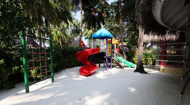 Sun-Aqua-Vilu-Reef-Playground-Children-Play-Familj-Family