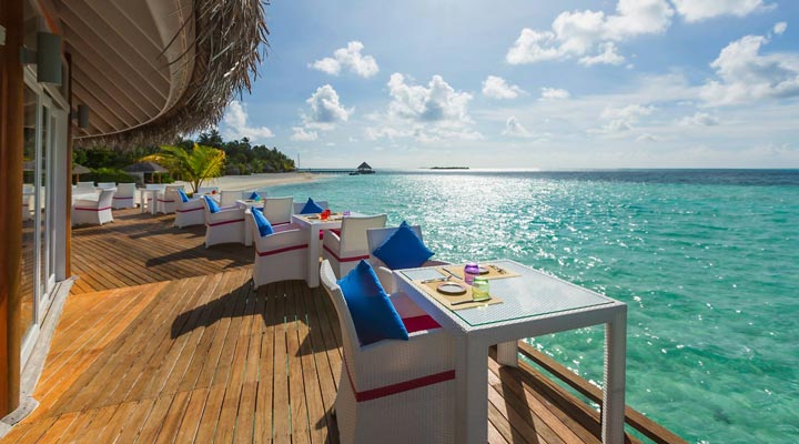 Sun-Aqua-Vilu-Reef-Restaurang-Restaurant-Deck-Sun-Sol