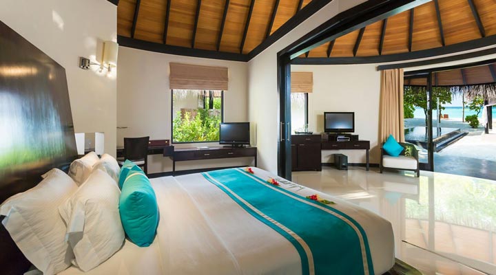 Sun-Siyam-Iru-Fushi-Family-Deluxe-Poolvilla-Pool-Villa-Bedds-Bed-Familjesvit