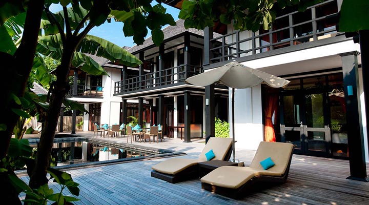 Sun-Siyam-Retreat-Hidden-Deck-Sunbed