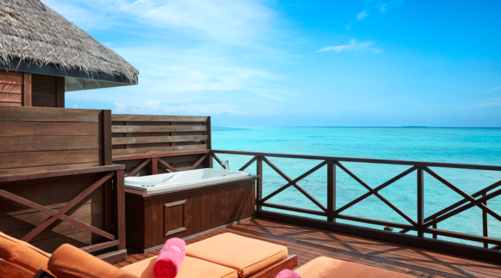 Sun-Siyam-Vilu-Reef-Resort-Spa-Vattenvilla-Jacuzzi-Watervilla-Reefvilla