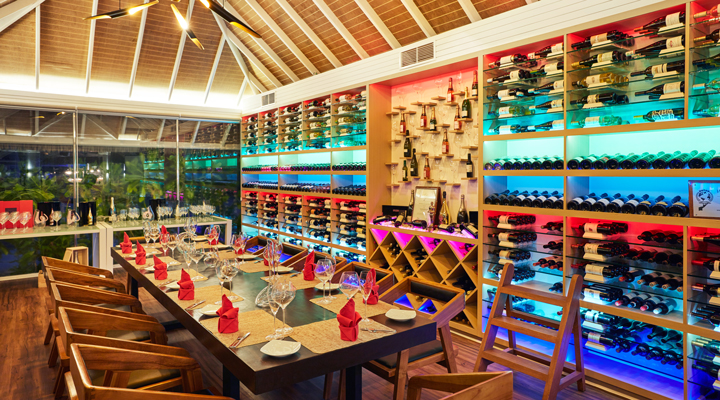 Sun-Siyam-Vilu-Reef-Resort-Spa-Winecellar-Wine-Vin-Vinmiddag