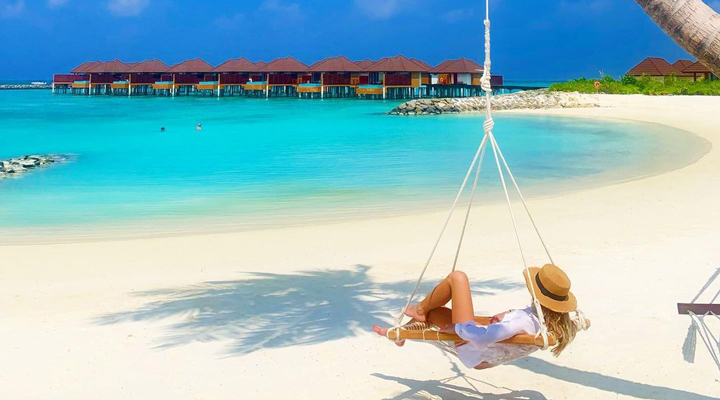 Varu-by-Atmosphere-Resort-Spa-Beach-Strand-Hammock