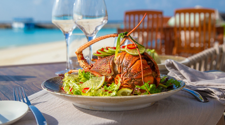 Veligandu-Island-Resort-Spa-Lobster-Hummer-Lunch