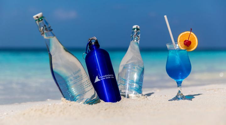 Vilamendhoo-Island-Resort-Spa-Beach-Strand-Cocktail-Drink-Water-Vatten