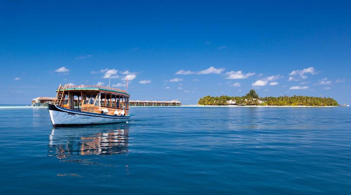 Vilamendhoo-Reef-Rev-Boat-Bat-Lagoon-Lagun