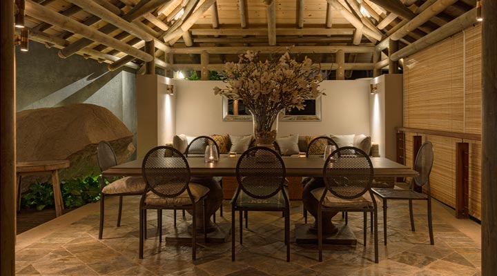 Villa-Seamonkey-Villas-Eat-Table-Chairs-Floor-Golv