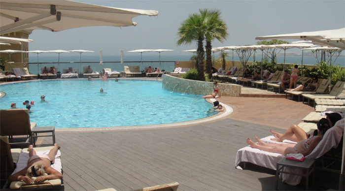 amwaj-pooldeck_4