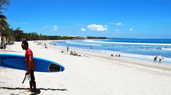 bali-kuta-surfing-indonesia_4