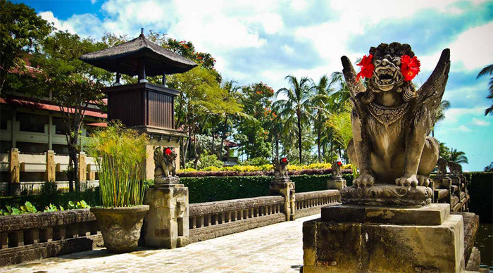 bali-temple-indonesia_4-11