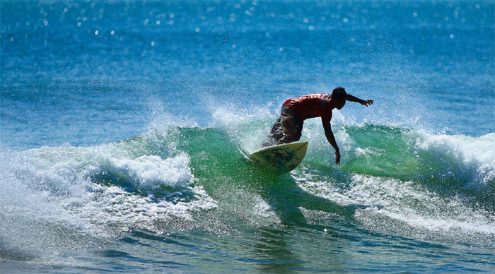 bali-waves-kuta-indonesia_4-1