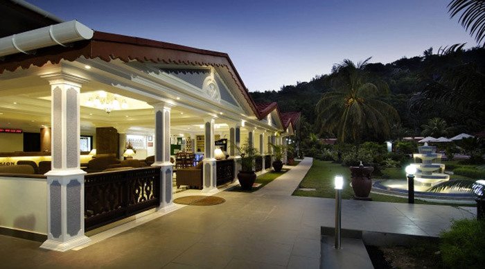 berjaya-praslin-lobby-seych_4-1