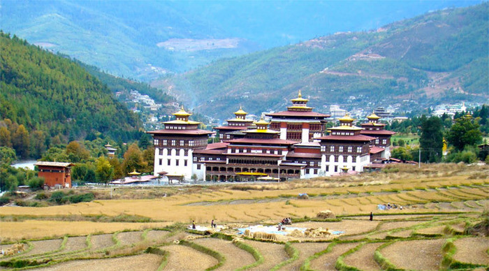 bhutan-tashichho-dzong-2-1_4