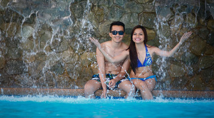 bohol-beach-club-waterfall_4