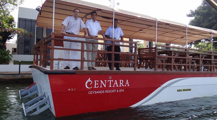 centara-ceysands-boat_4