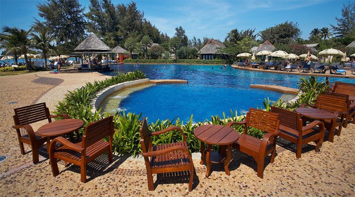 cha-da-koh-lanta-pool_4-1