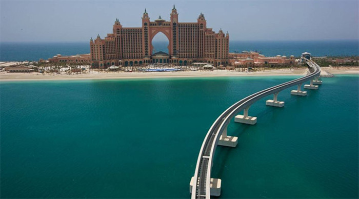 dubai-atlantis-bridge_4-1