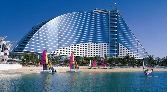 dubai-beach-hotel-front_4