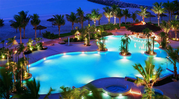 dubai-beach-night-pool_4